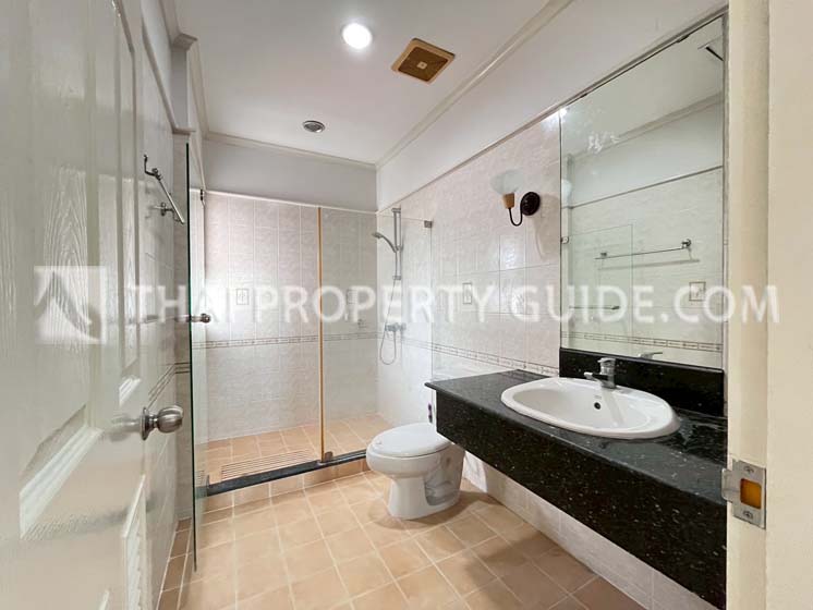House with Shared Pool in Other 